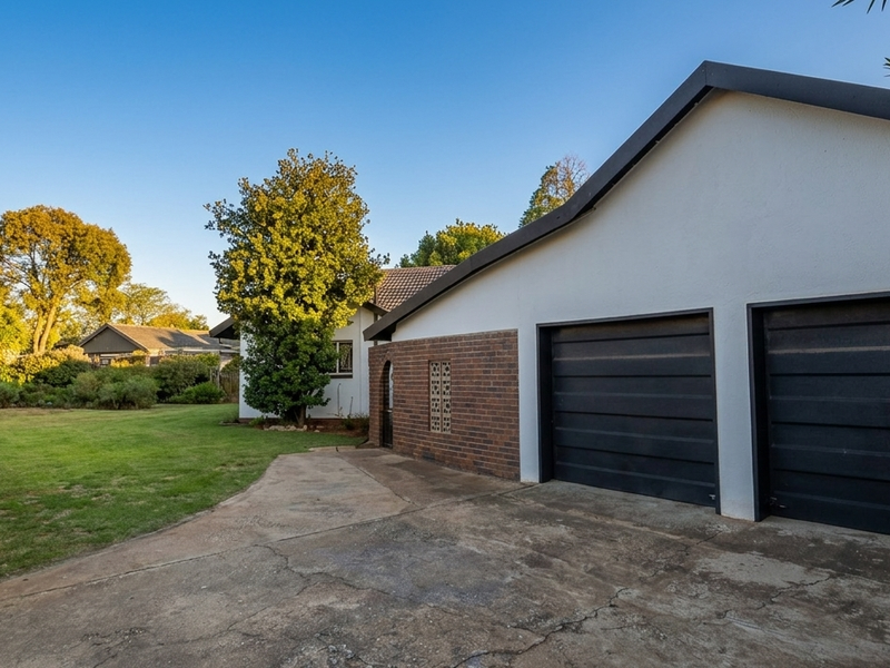 Spacious 3-Bed Home on Huge 1,487 sqm Plot – Perfect for Families - Photo 2