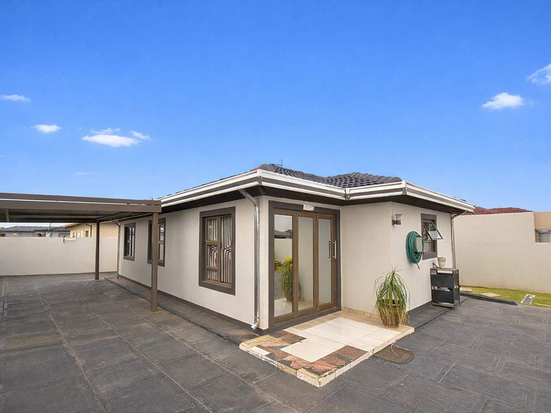 Beautifully Designed Home with Peace of Mind! - Photo 3