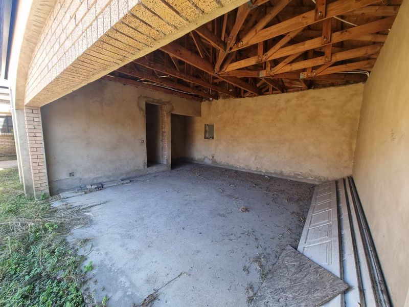 Unleash Your Dream Home's Potential - Photo 2