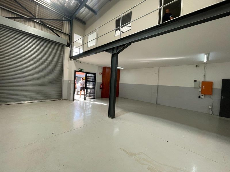Retail in Cornubia - Photo 4