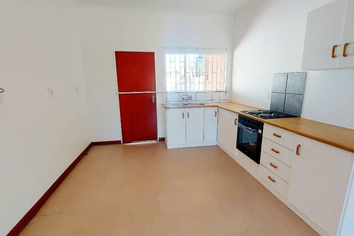 Khomasdal - Francis Court - 2 bedroom - Photo 2