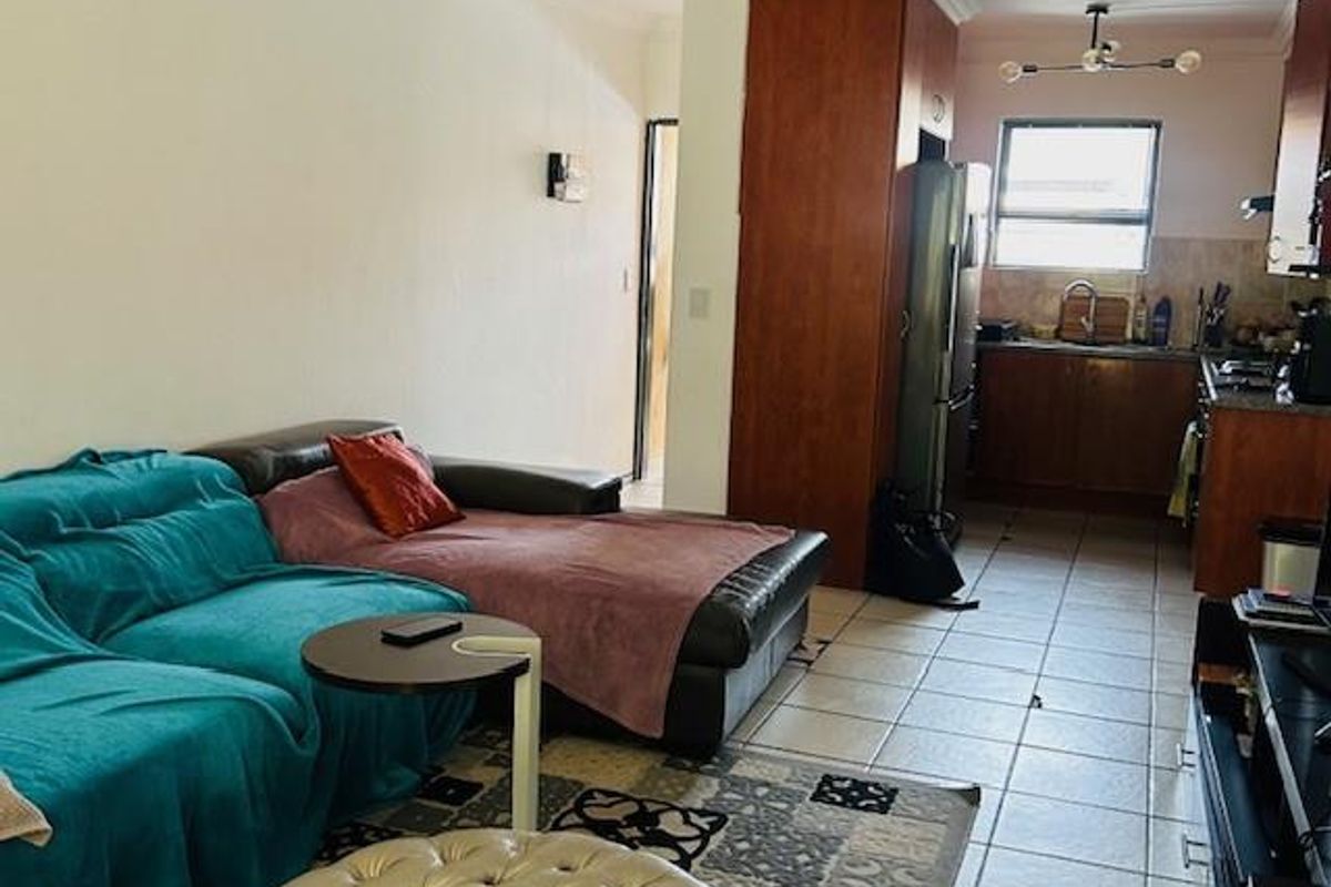 3 Bedroom Townhouse to Rent in Parkrand - Photo 3