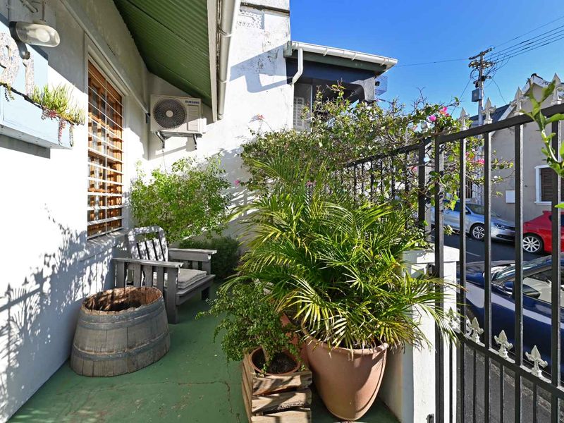 Three Bedroom Semi-Detached Home with Ocean Views - Photo 3