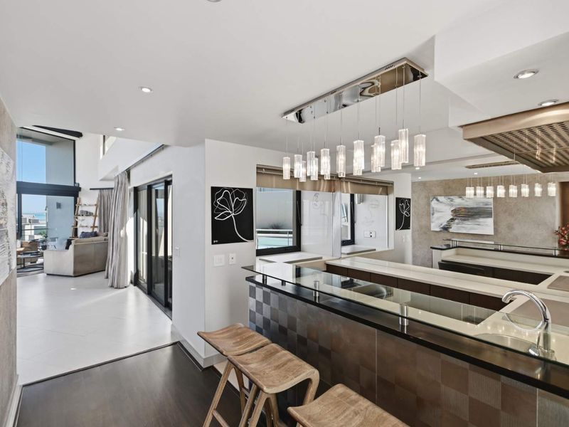 A Sea-view Sanctuary on Bloubergstrands Exclusive Coastline - Photo 8