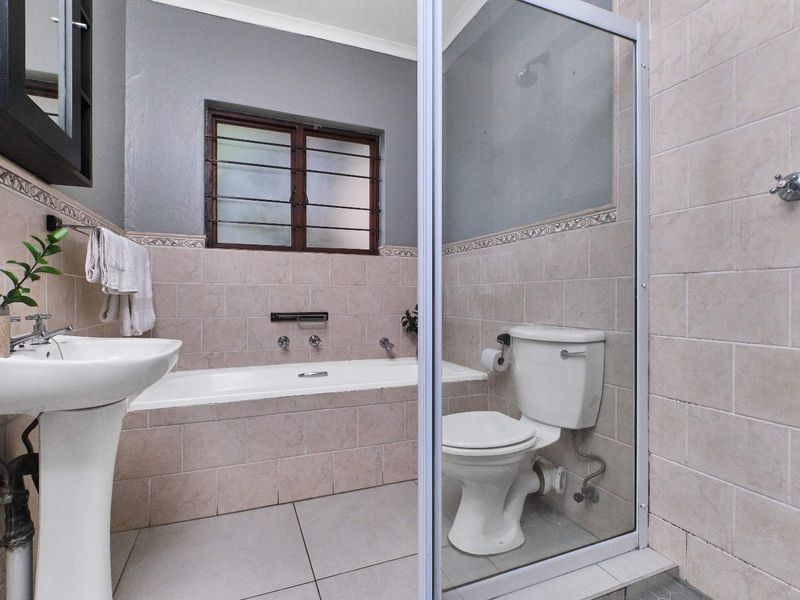 Modern Living Made Easy in a Prime Location. - Photo 7