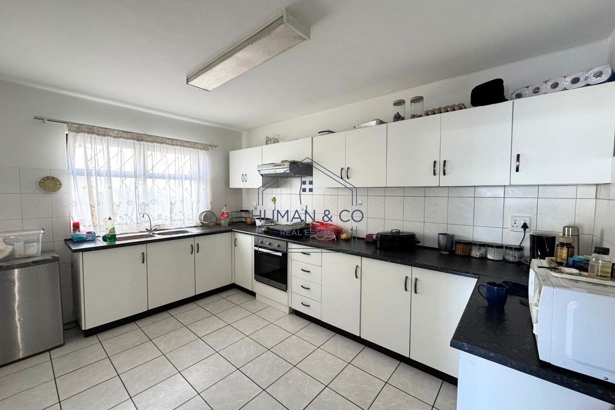 Spacious 3-bedroom townhouses near Lagoon and town center (6 *Townhouses) - Photo 4