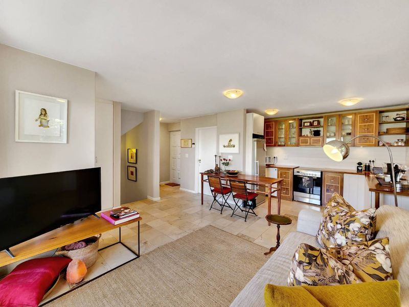 Charming Tamboerskloof Residence with Views - Photo 4