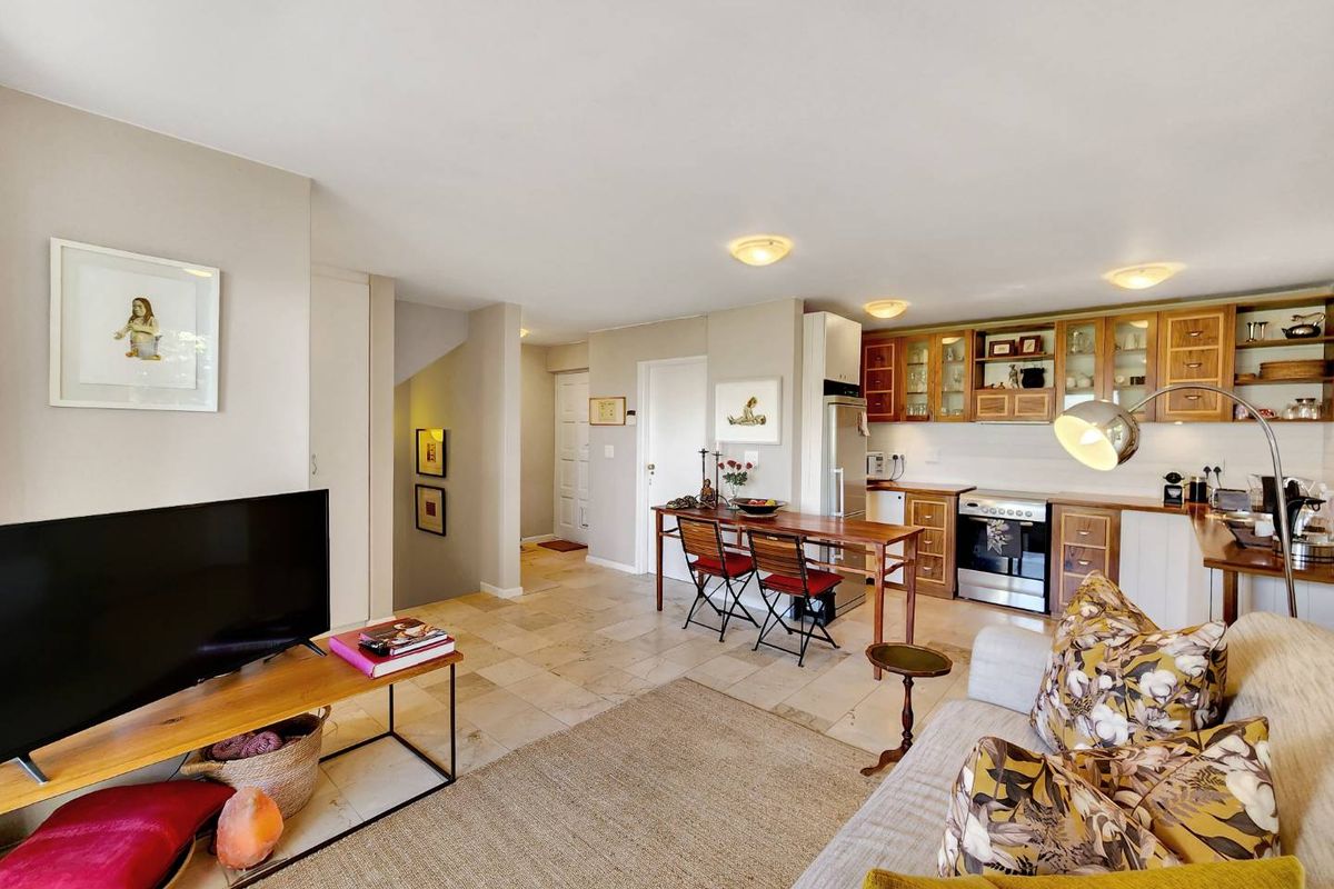 Charming Tamboerskloof Residence with Views - Photo 4