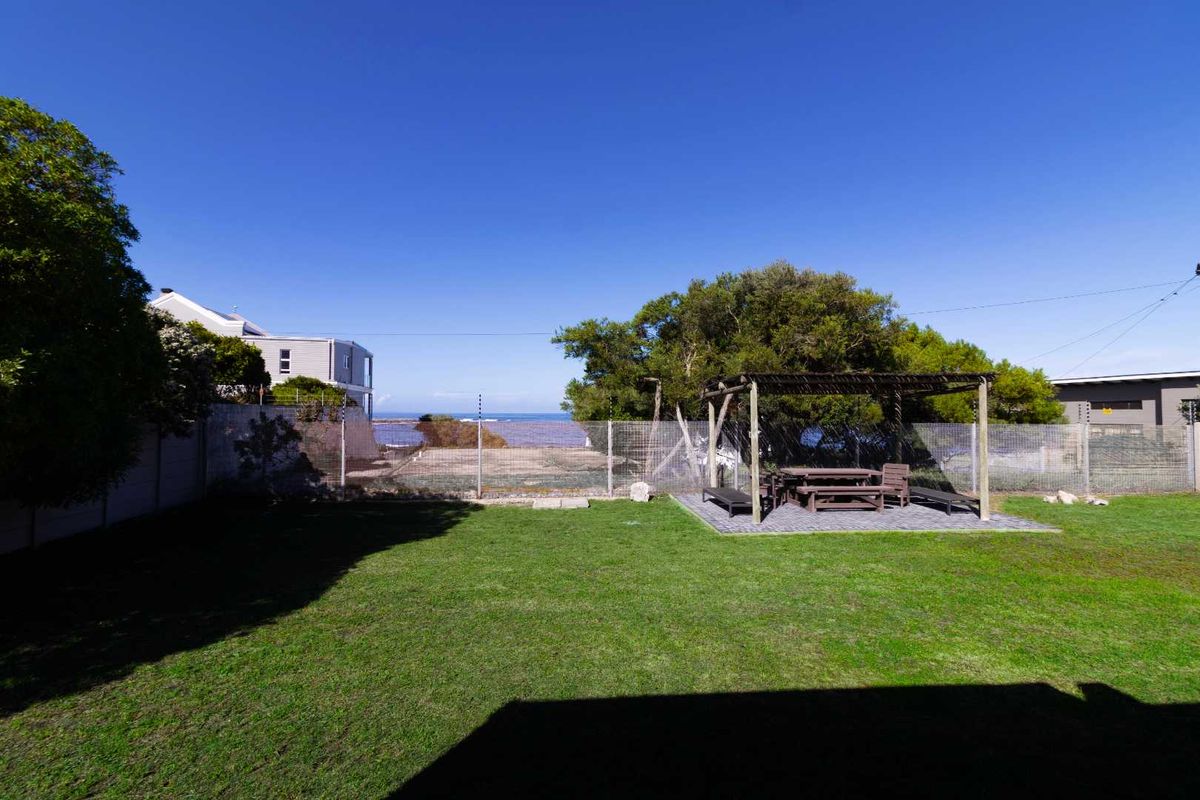 This Is What Coastal Living Was Always Meant to Feel Like! - Photo 4