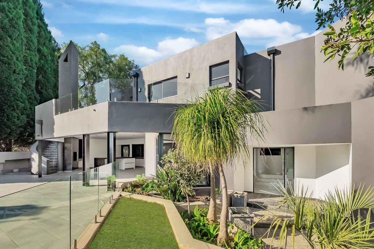 4 Bedroom House for Sale in Dainfern Golf Estate - Photo 2