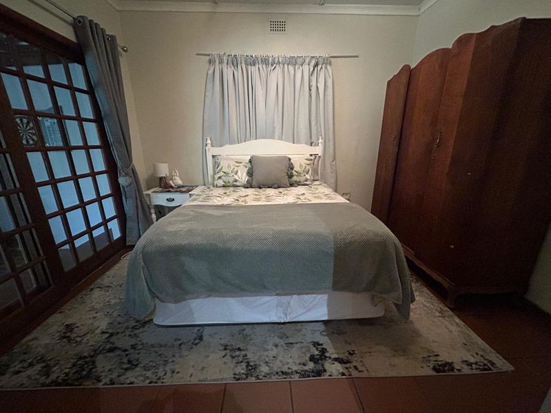 Stunning 4-Bedroom Family Home with Guest Suite - Photo 6