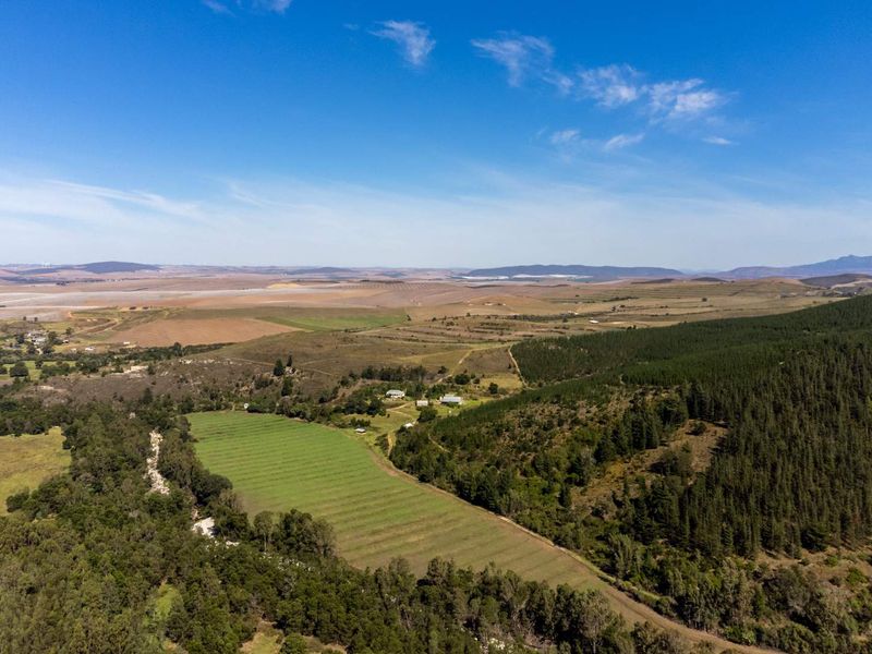 Escape to Nature: Your Private Retreat with Mountain Views, River & Dam - Photo 3