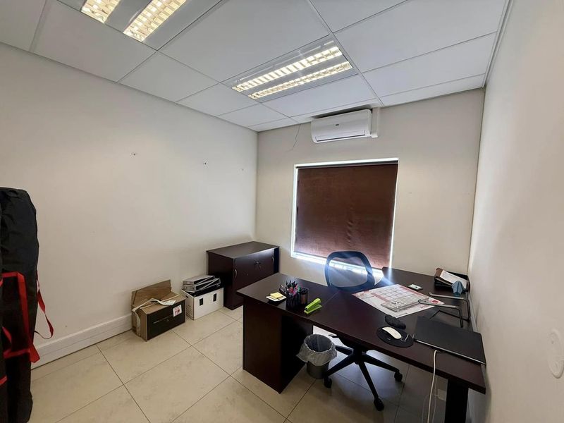 2 Office Sections available To Let - Photo 9