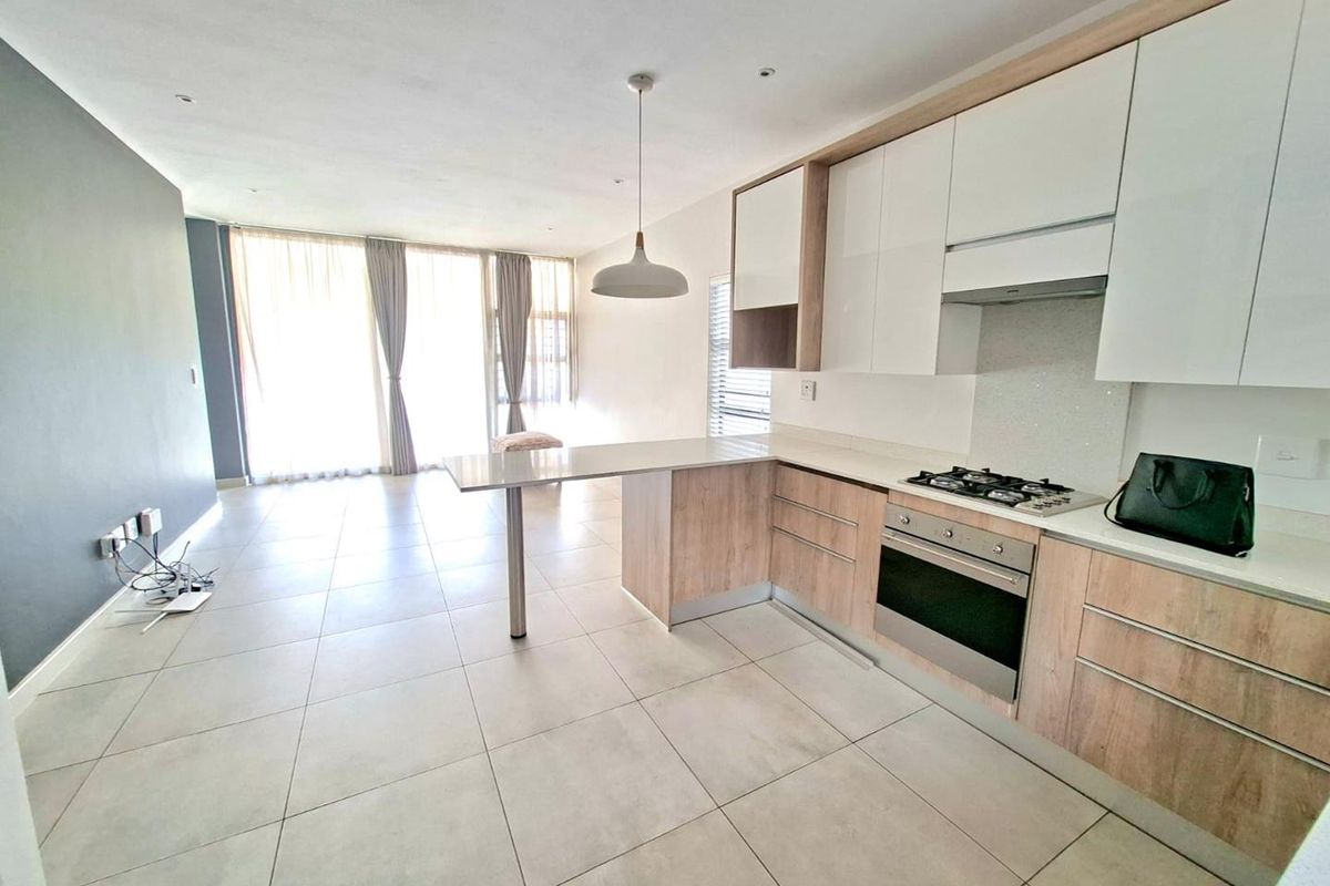 Stunning 3 bed garden duplex in Pinehaven - Photo 5
