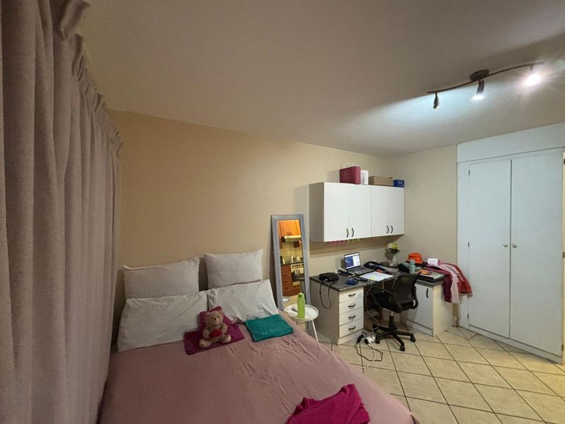BACHELOR APARTMENT in Oukraal estate for Sale (Investors Only) - Photo 6