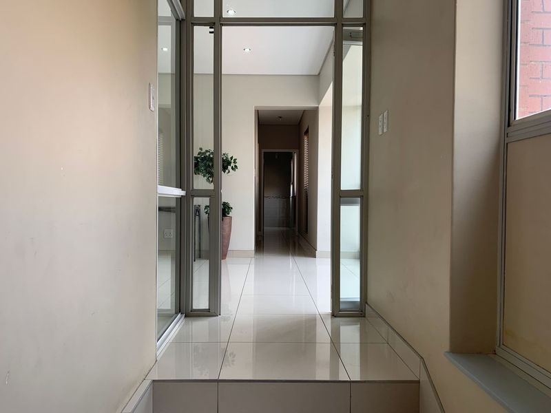 242m2 Rivonia Offices To Let - Photo 3