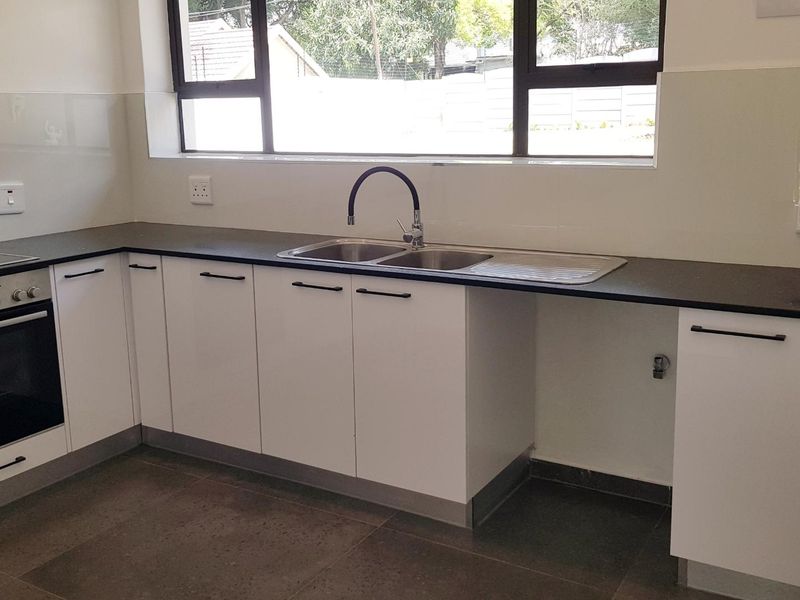 Beautifully Renovated Spacious Garden Studio to Let in Blairgowrie - Photo 8