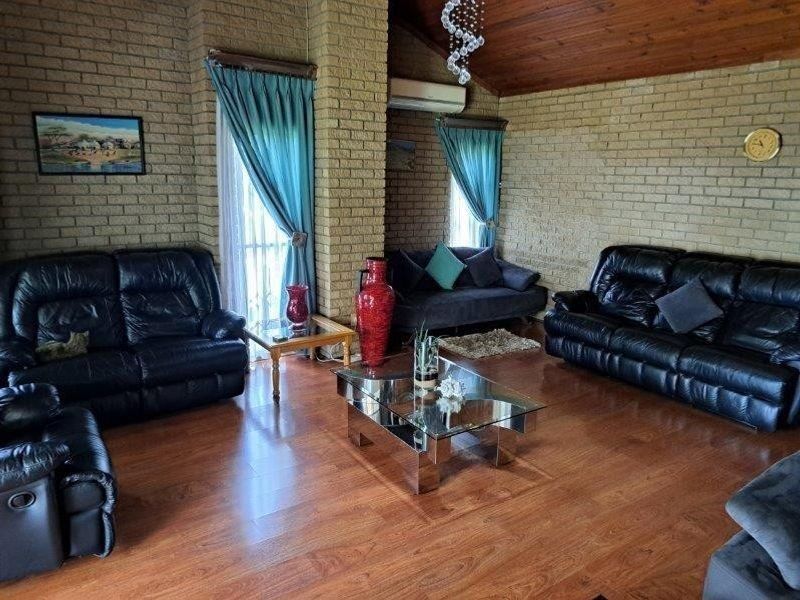 3 Bed Townhouse centrally located in Westville. - Photo 5