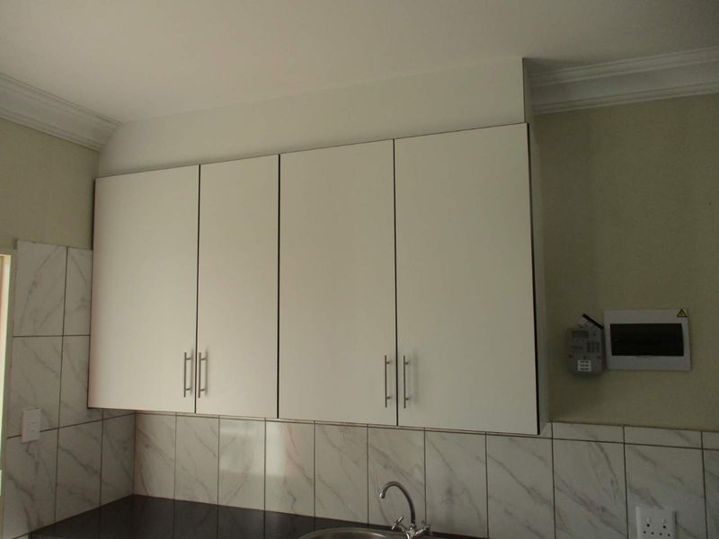 A 1 BEDROOM UNIT TO RENT IN CLAREMONT - Photo 4