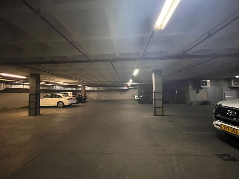 Building To Rent – Windhoek CBD - Photo 4
