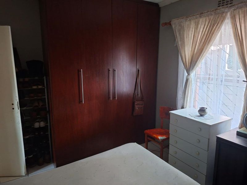 Spacious & Secure 3 Bedroom Family Home in Popular Highbury - Photo 10