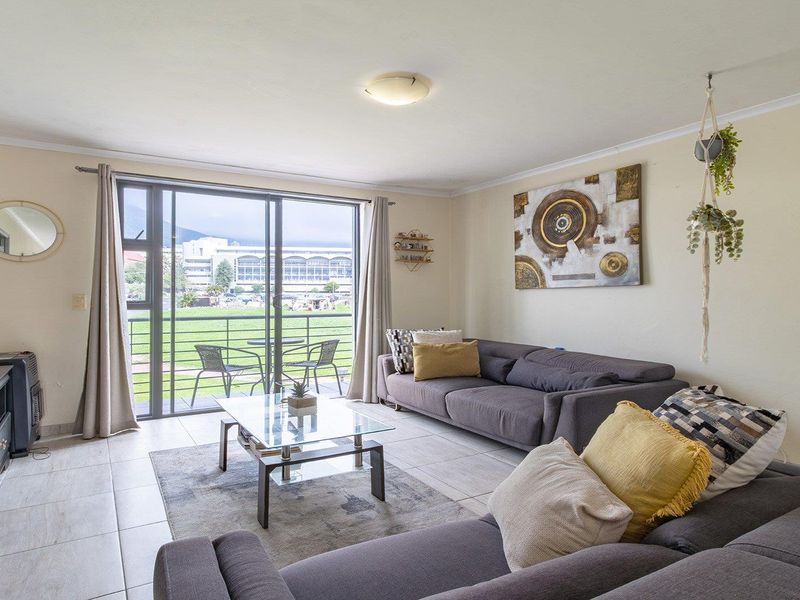 Easy Living in the Heart of Zonnebloem - Photo 5