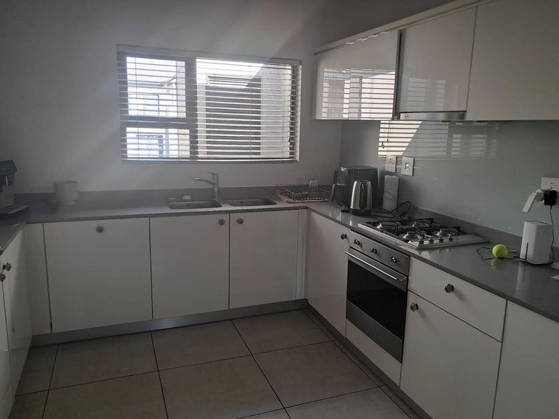2 Bedroom Apartment for Sale - Photo 7