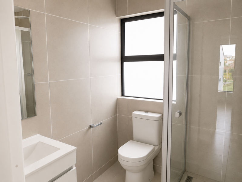 Modern 2 Bedroom/Bathroom to Let - Photo 3