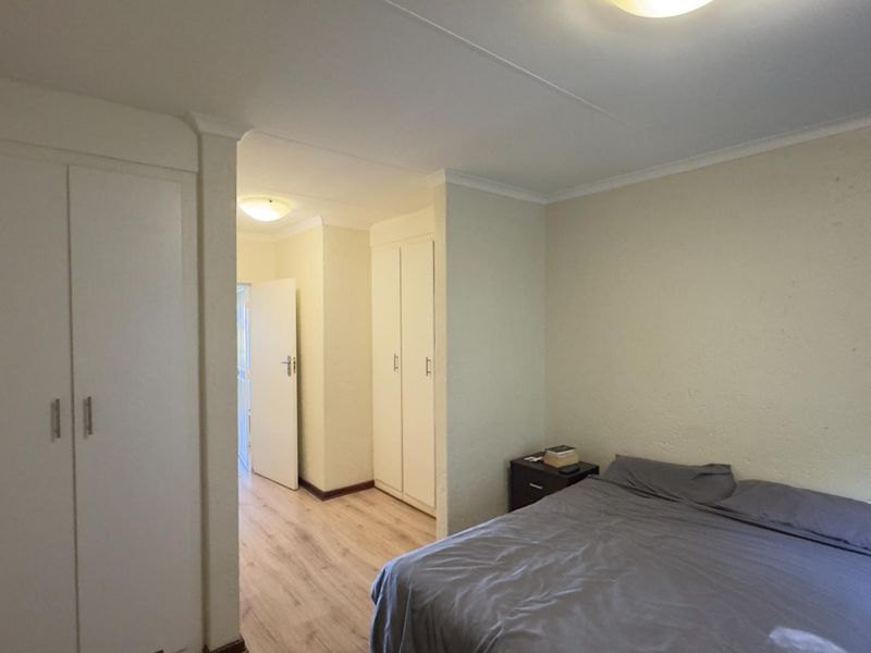 Elegant 3-Bedroom Townhouse in Kilberry, Eastwood - Photo 9