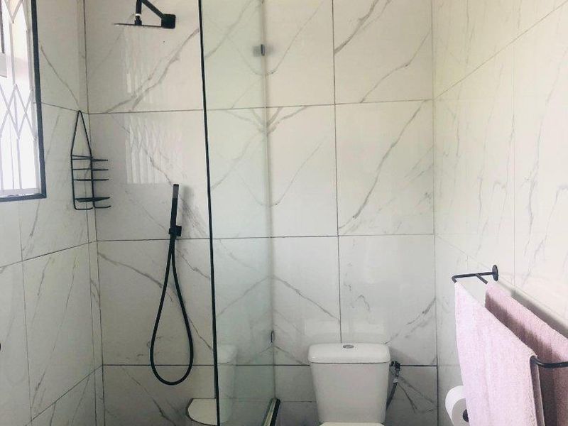 Fully Furnished Apartment to Let in Ballito - Photo 9