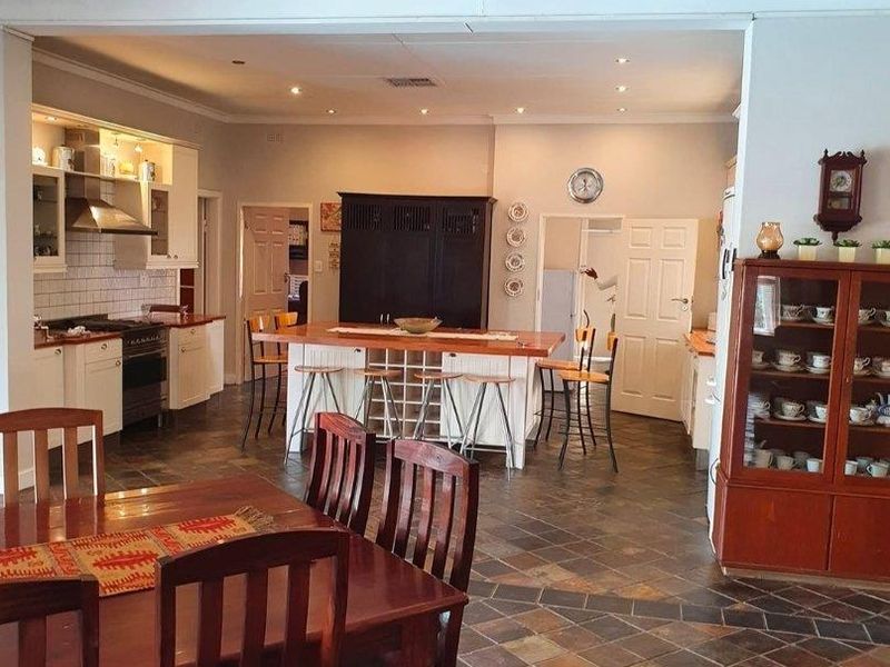 Exclusive 4-Bedroom Home with Pool & Study in Klein Windhoek - Photo 9
