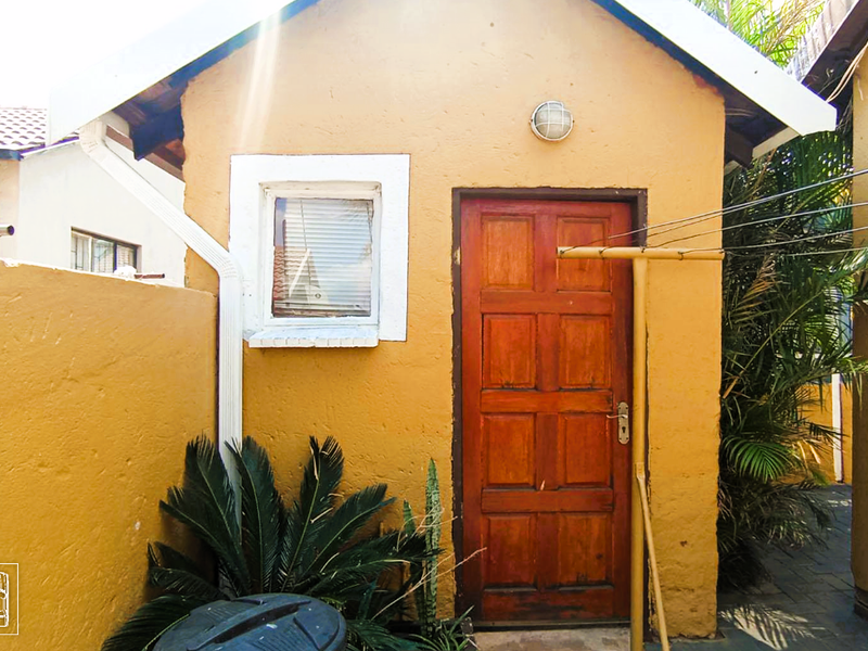 Charming 2-Bedroom Home – Ideal for First-Time Buyers or Investors - Photo 10