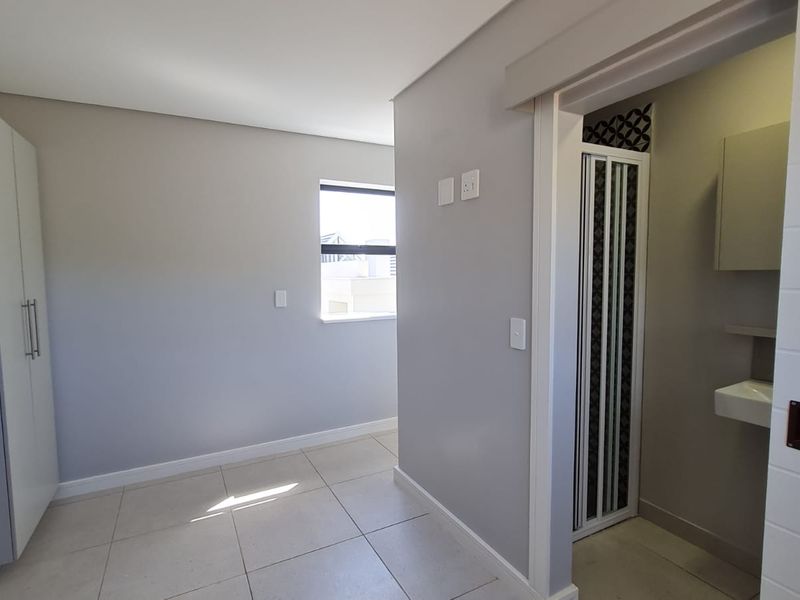 2 Bedroom Modern Apartment for long term rental - Photo 6