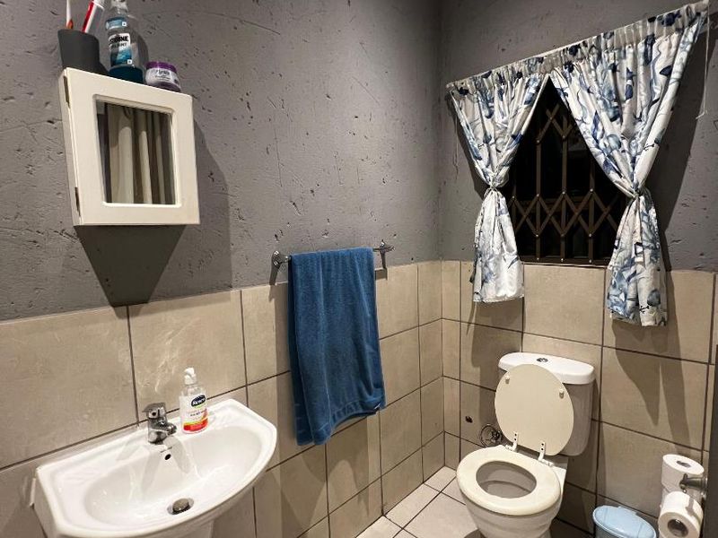 Charming & Cozy Cottage in Ferndale - Photo 5