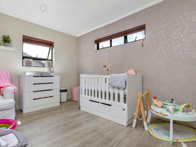 2 BEDROOM MODERN TOWNHOUSE FOR SALE IN BRYANSTON - Photo 9