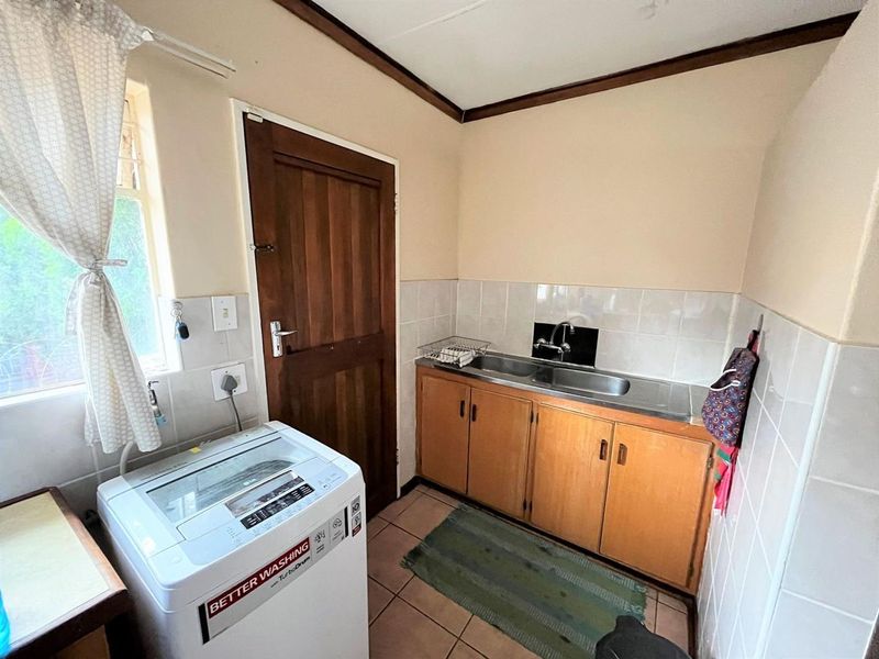 Comfortable Living with Space to Grow or Slow Down - Photo 8