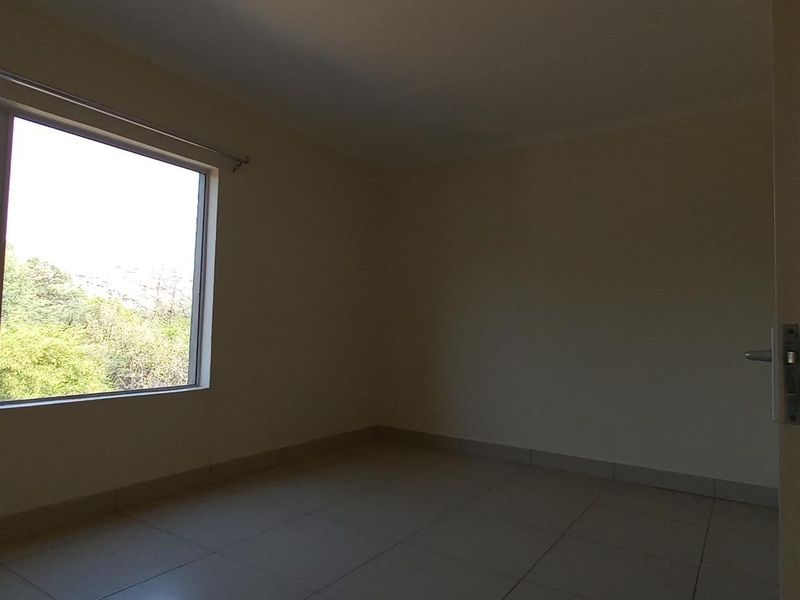 2 Bedroom Apartment For Sale - Photo 7