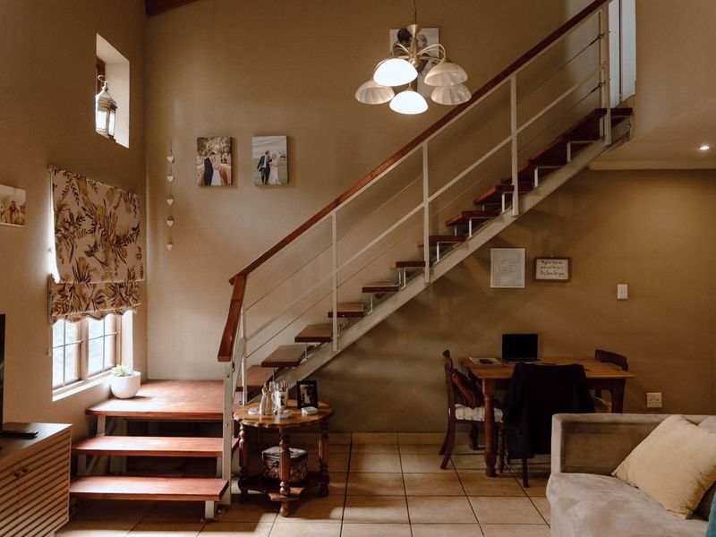 Spacious & Sunny 3-Bedroom Apartment in Prime Waterval East! - Photo 5