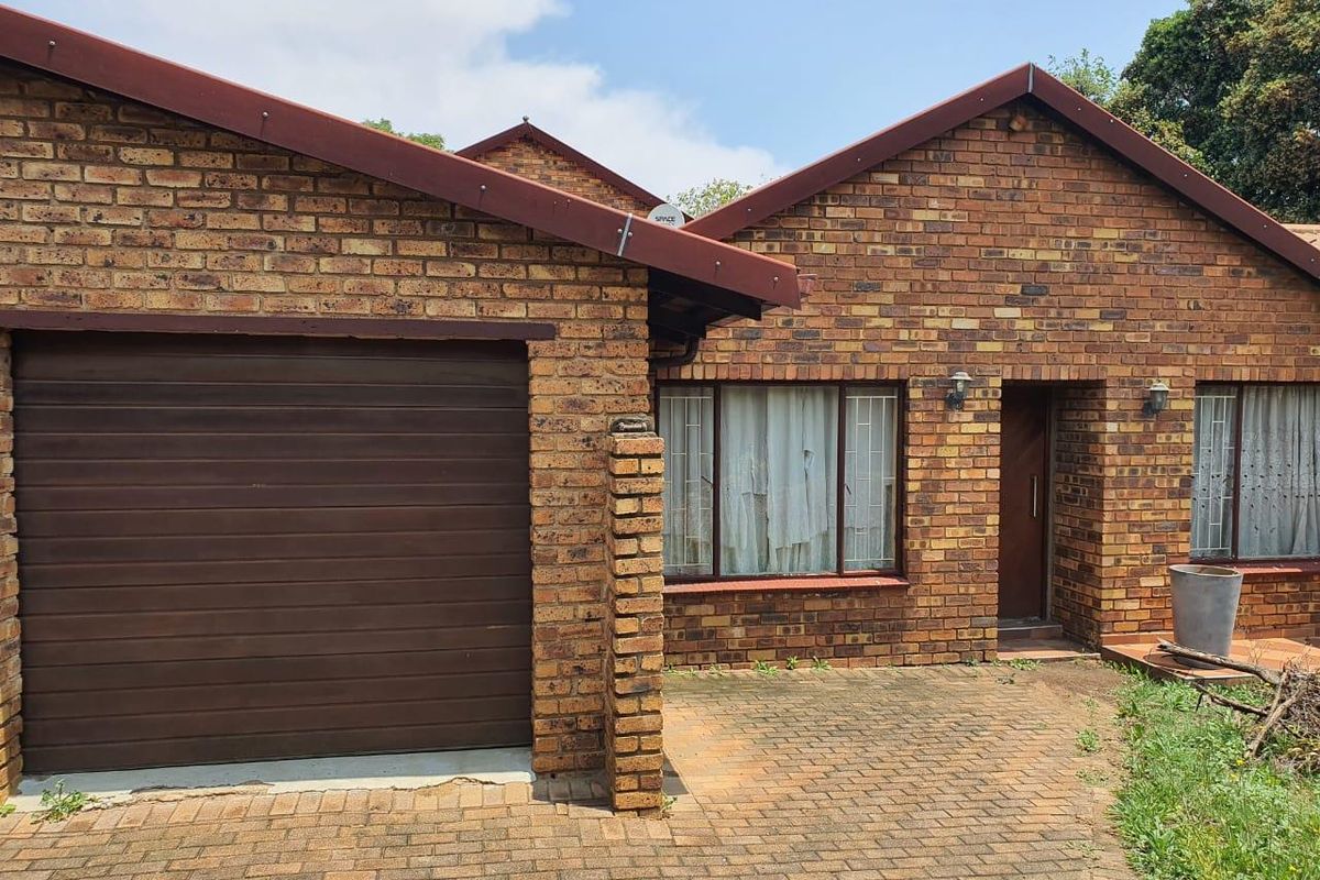 An Immaculate House in a Quiet Sought Suburb in Birch Acres Ext 6 - Photo 3