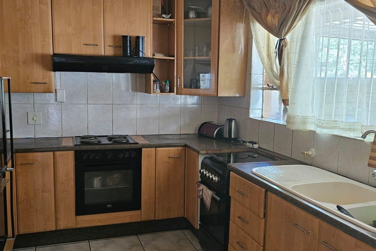 Don't miss out on this fantastic investment opportunity. - Photo 2