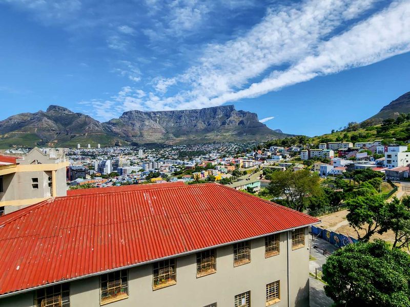 Brand new apartment in the heart of Cape Town - Photo 2