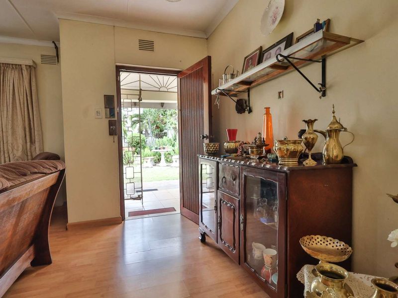 4 Bedroom Family Home in a Private Cul-de-Sac in Isipingo Hills - Photo 5