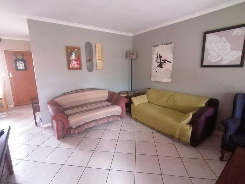 BEAUTIFUL TOWNHOUSE FOR SALE IN SOUGHT-AFTER ELDORAIGNE!!!! - Photo 8