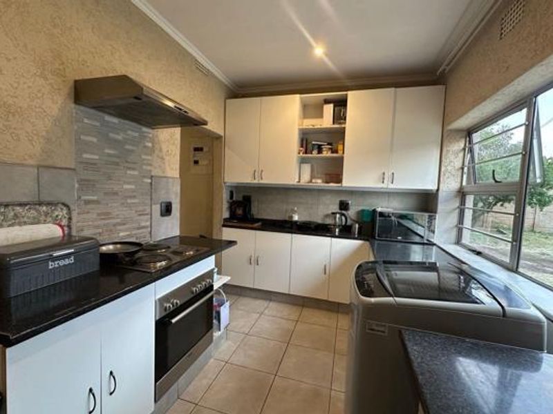 3 Bedroom House for sale in The Hill - Photo 6