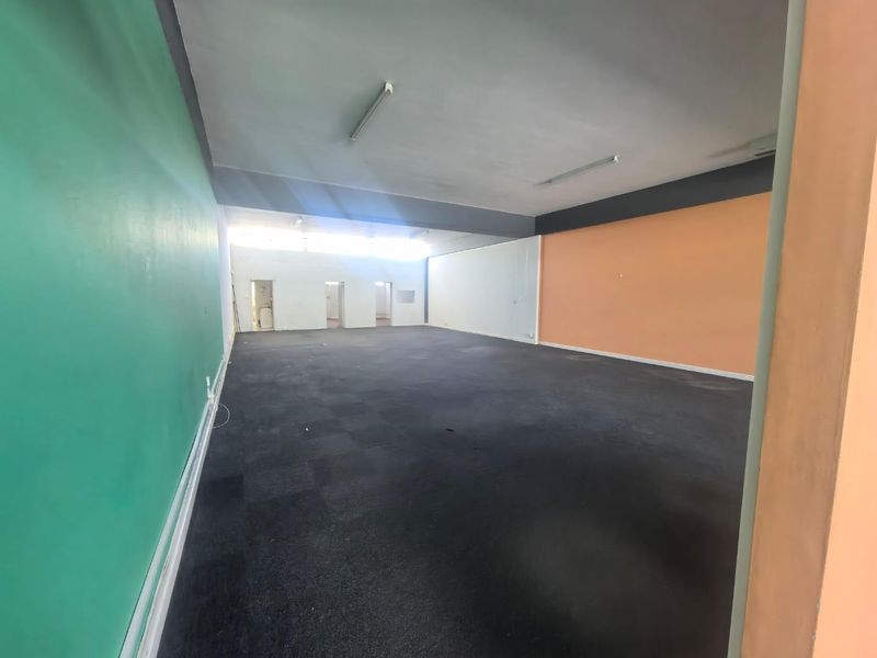 Ready for Business: Secure Your Spot on Westbourne - Photo 6