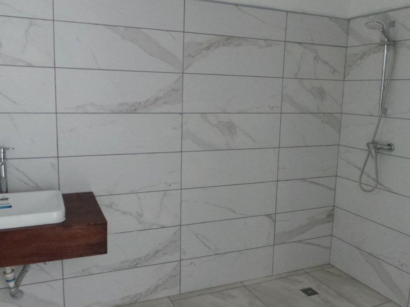 This home close to the Lagoon could easily be converted into a Guesthouse. - Photo 7