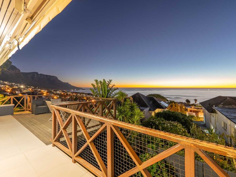 Spacious Family Home with Sea & Mountain Views in a Quite Camps Bay Cul-De-Sac - Photo 5