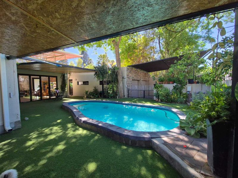 BEAUTIFUL 5 BEDROOM HOUSE WITH LOTS OF CARACTER FOR SALE KLEIN WINDHOEK - Photo 7