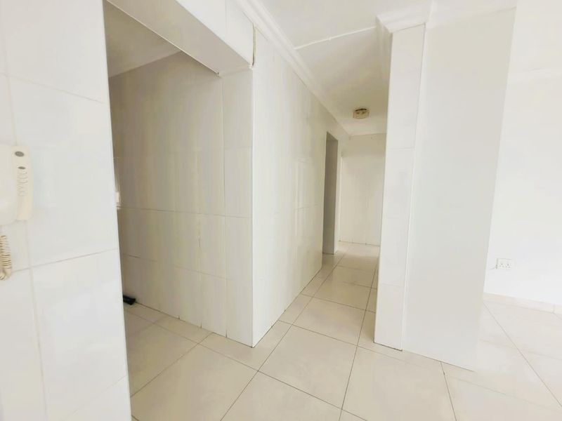 South Beach Apartment  - Lock up and go!! - Photo 3