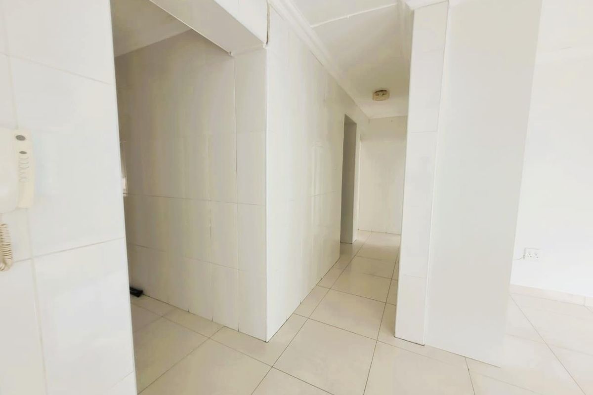 South Beach Apartment  - Lock up and go!! - Photo 3